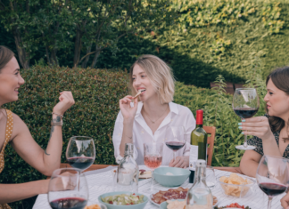 Don’t Be That Mom! A Guide to Keeping Your Non-Mom Friends Friends
