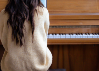 10 Things I Dream About Doing In My “Free” Time A woman playing the piano.