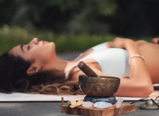 The Top Five Yoga Poses for Gratitude A woman doing yoga for gratitude.