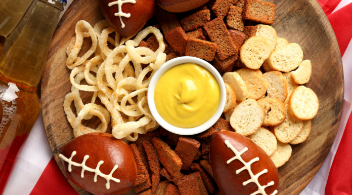 Super Bowl cheat sheet for moms.