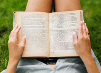 Summer Reading for Moms A summer reading list.